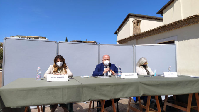 conferenza villa comunale