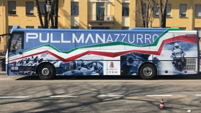 pullman-azzurro-polizia-di-stato