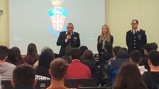 COLLEFERRO - Carabinieri durante la Conferenza sulla legalità (2)