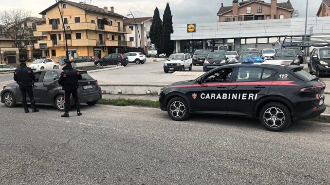 Carabinieri del NORM impegnati in un controllo ad Artena
