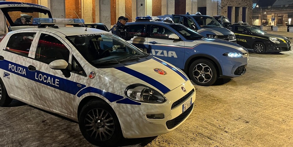 Frosinone, controlli straordinari antidroga: arrestato un 63enne, sequestrati marijuana e hashish